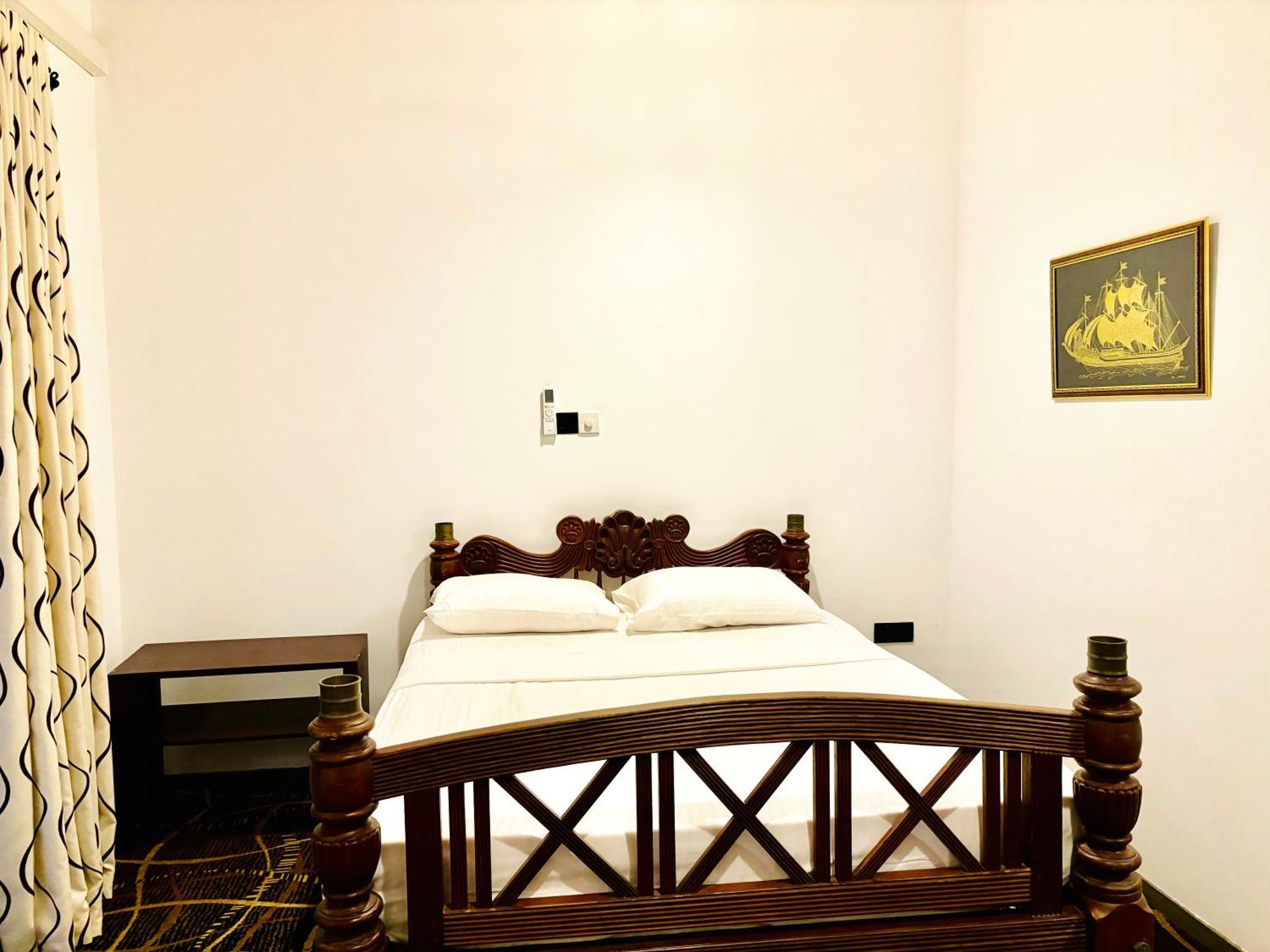 Blue Fox Hikkaduwa Hotel Ngoại thất bức ảnh
