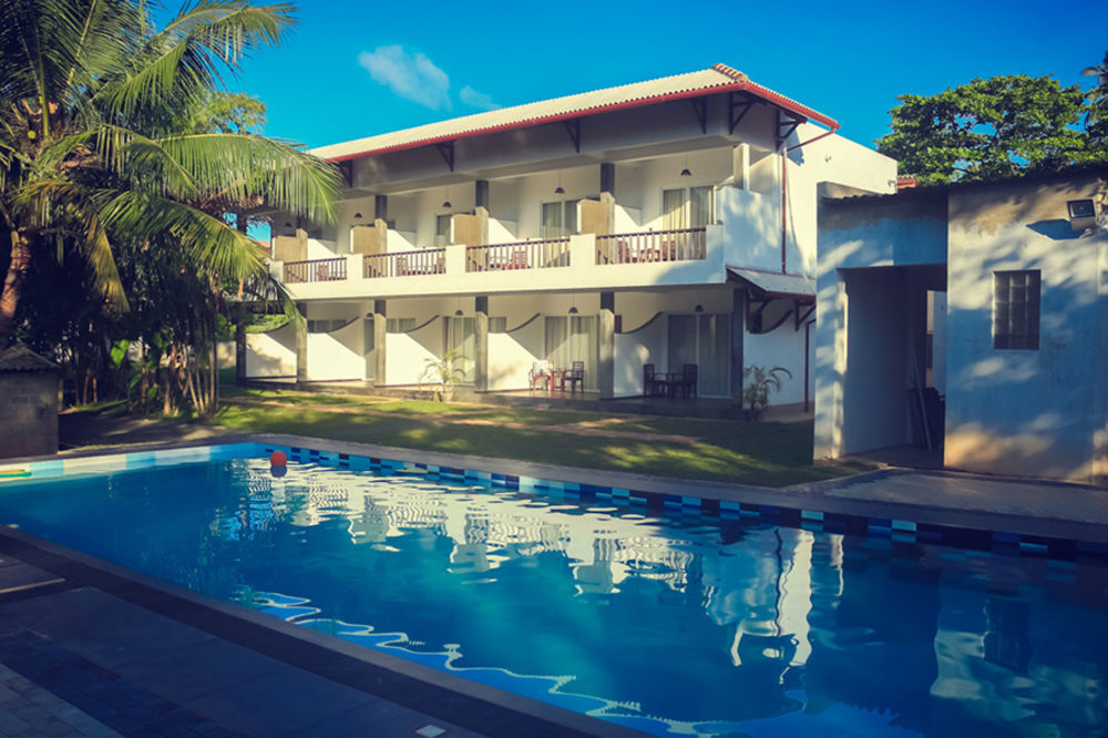 Blue Fox Hikkaduwa Hotel Ngoại thất bức ảnh